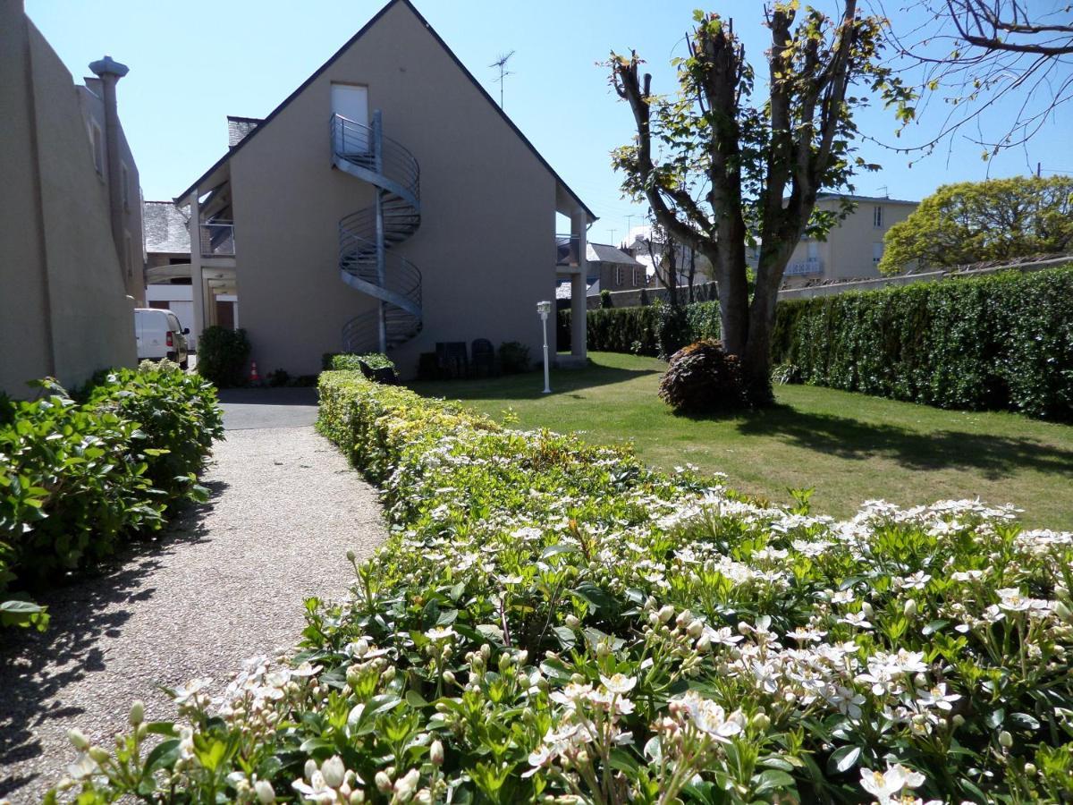 Hotel Des Tilleuls Dinard Exterior photo